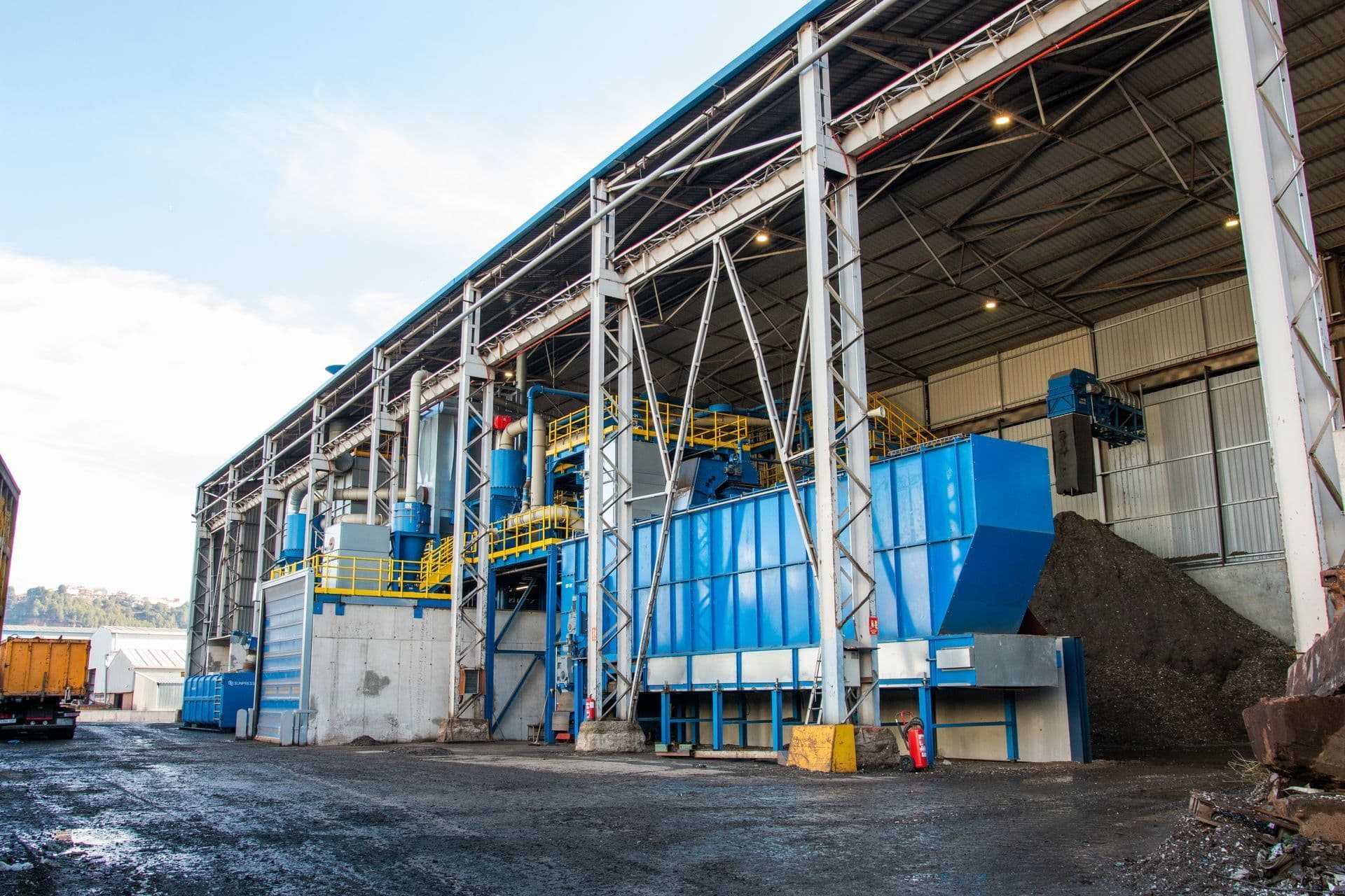 Planta de proceso bajo cubierta en Castellbisbal