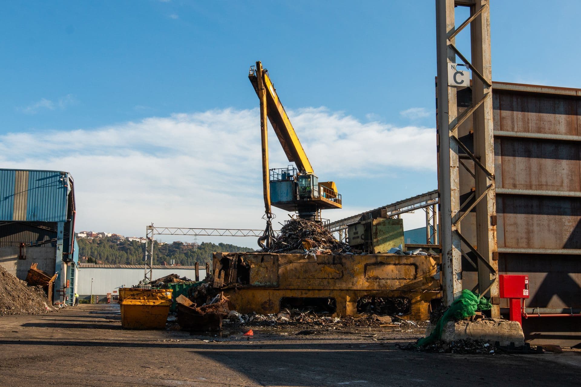 Liebherr 934 de Alberich — maquinaria de demolición industrial